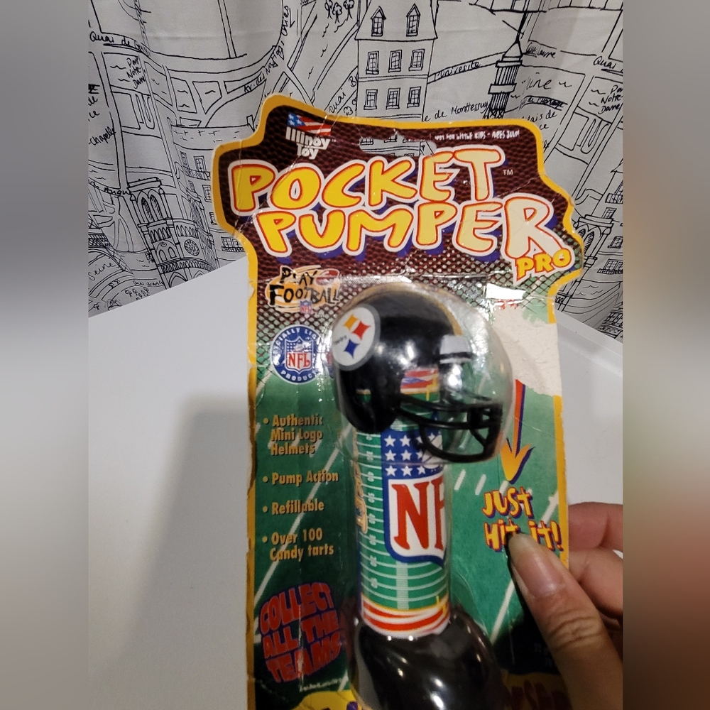 Vintage 90s Pocket Pumper Pro NFL Steelers Helmet Candy Dispenser NIP - Picture 2 of 3